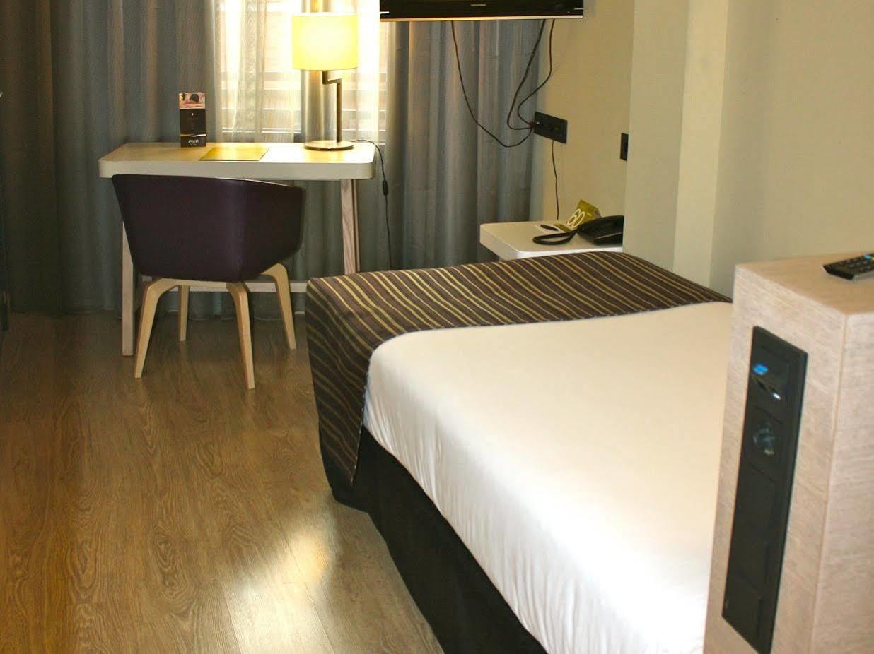 Exe Moncloa Hotel Madrid Luaran gambar